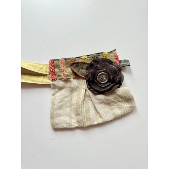 Handmade BATAVIA BY SIL Embellished Cotton Felt Rosette Wristlet Pouch - Picture 2 of 9